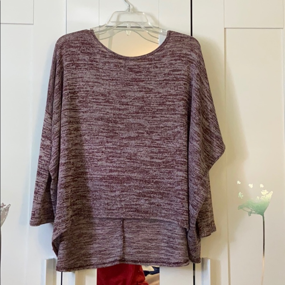 Maroon & white long sleeve M/L shirt